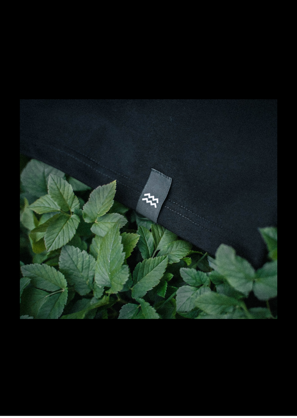 Wodnik T-shirt — Głęboka czerń