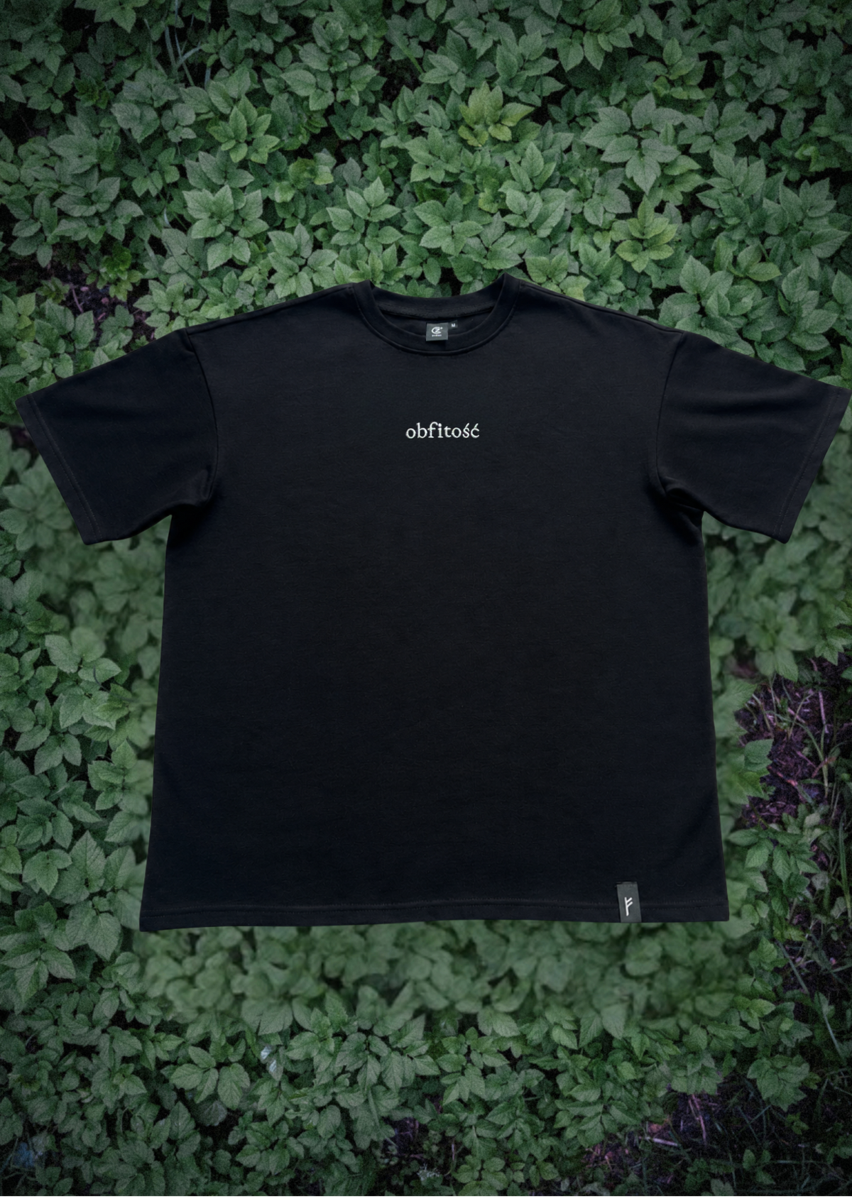 Obfitość T-shirt — Głęboka czerń
